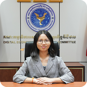 លោកជំទាវ ផល ម៉ារីណា